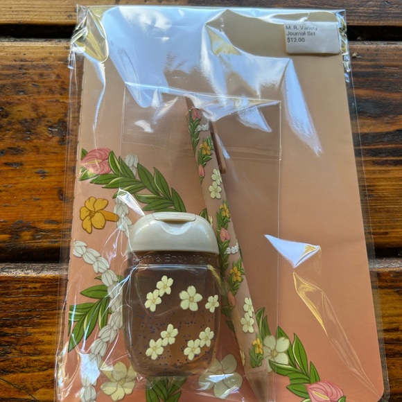 Floral Journal Set with Pen and hand sanitizer - Picture 2 of 12